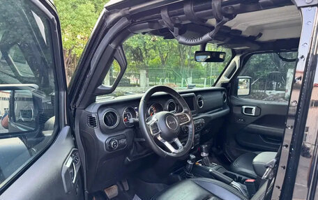 Jeep Wrangler, 2021 год, 3 300 000 рублей, 7 фотография