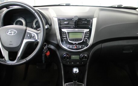 Hyundai Solaris II рестайлинг, 2012 год, 917 000 рублей, 10 фотография