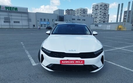 KIA K5, 2022 год, 2 800 000 рублей, 2 фотография