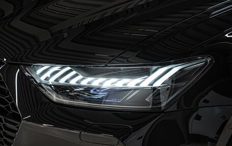 Audi RS 6, 2025 год, 22 490 000 рублей, 12 фотография