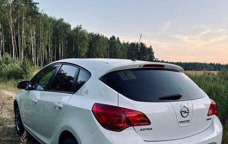 Opel Astra J, 2013 год, 820 000 рублей, 4 фотография
