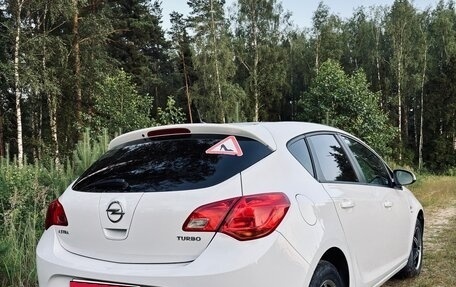Opel Astra J, 2013 год, 820 000 рублей, 5 фотография