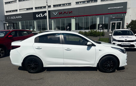 KIA Rio IV, 2018 год, 945 000 рублей, 5 фотография