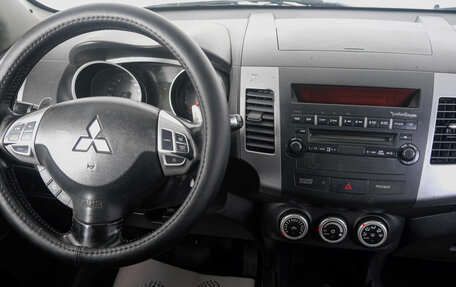 Mitsubishi Outlander III рестайлинг 3, 2008 год, 1 329 000 рублей, 13 фотография