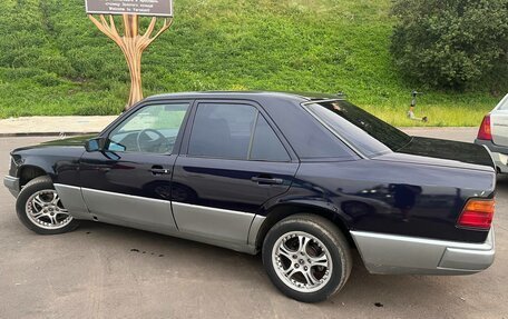 Mercedes-Benz W124, 1988 год, 300 000 рублей, 3 фотография