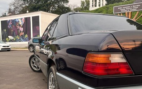 Mercedes-Benz W124, 1988 год, 300 000 рублей, 2 фотография
