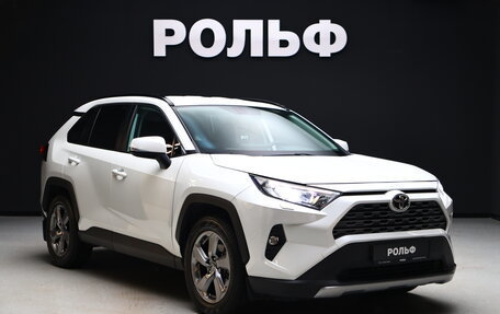 Toyota RAV4, 2020 год, 3 158 000 рублей, 1 фотография