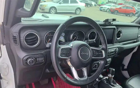 Jeep Wrangler, 2021 год, 4 000 000 рублей, 11 фотография