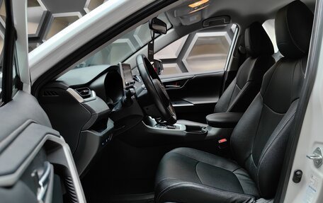 Toyota RAV4, 2020 год, 3 158 000 рублей, 19 фотография