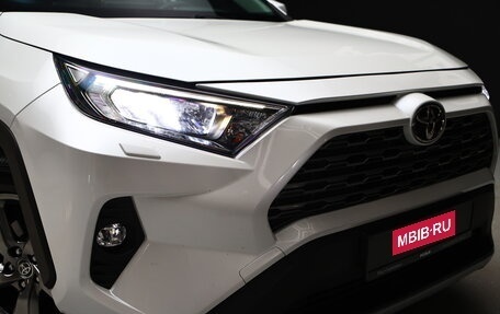 Toyota RAV4, 2020 год, 3 158 000 рублей, 11 фотография