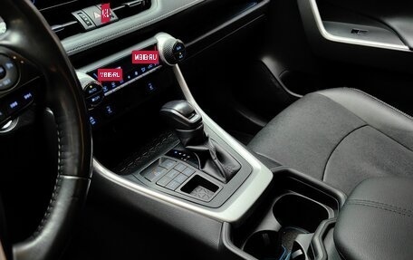 Toyota RAV4, 2020 год, 3 158 000 рублей, 31 фотография