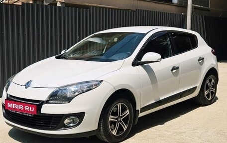 Renault Megane III, 2013 год, 820 000 рублей, 2 фотография