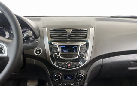 Hyundai Solaris II рестайлинг, 2015 год, 1 098 000 рублей, 14 фотография