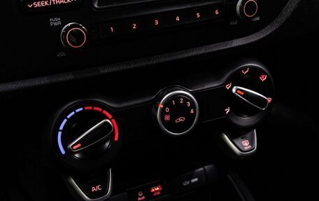 KIA Rio IV, 2018 год, 1 200 000 рублей, 22 фотография