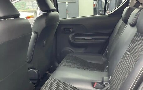 Toyota Aqua I, 2017 год, 1 329 000 рублей, 18 фотография