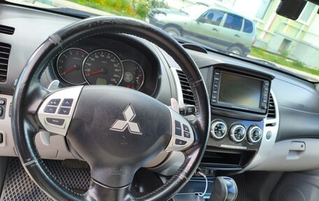 Mitsubishi Pajero Sport II рестайлинг, 2011 год, 2 200 000 рублей, 11 фотография