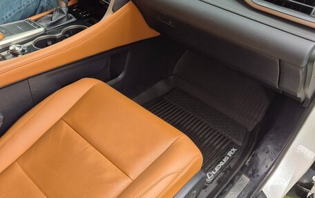 Lexus RX IV рестайлинг, 2021 год, 6 350 000 рублей, 8 фотография