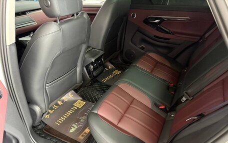Land Rover Range Rover Evoque II, 2022 год, 3 300 000 рублей, 9 фотография