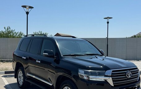 Toyota Land Cruiser 200, 2010 год, 2 850 000 рублей, 2 фотография