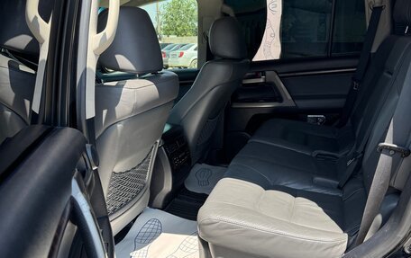 Toyota Land Cruiser 200, 2010 год, 2 850 000 рублей, 10 фотография