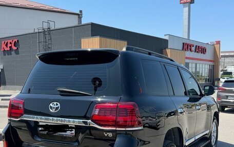 Toyota Land Cruiser 200, 2010 год, 2 850 000 рублей, 4 фотография