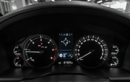 Toyota Land Cruiser 200, 2018 год, 6 700 000 рублей, 12 фотография