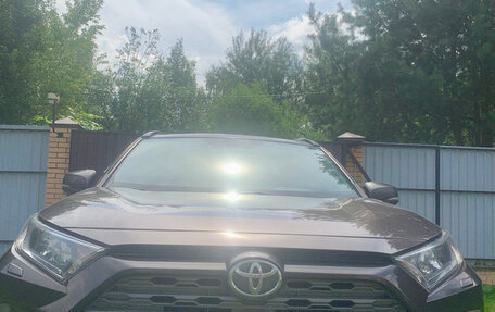 Toyota RAV4, 2019 год, 2 500 000 рублей, 2 фотография