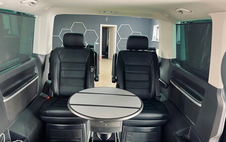 Volkswagen Multivan T6 рестайлинг, 2018 год, 4 500 000 рублей, 12 фотография