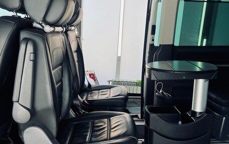 Volkswagen Multivan T6 рестайлинг, 2018 год, 4 500 000 рублей, 14 фотография