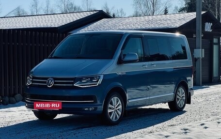 Volkswagen Multivan T6 рестайлинг, 2018 год, 4 500 000 рублей, 3 фотография