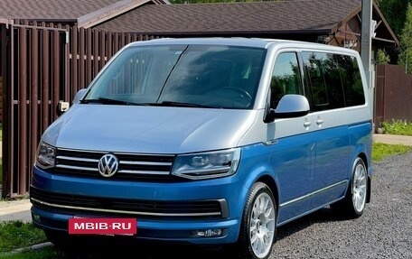 Volkswagen Multivan T6 рестайлинг, 2018 год, 4 500 000 рублей, 7 фотография