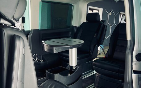 Volkswagen Multivan T6 рестайлинг, 2018 год, 4 500 000 рублей, 16 фотография
