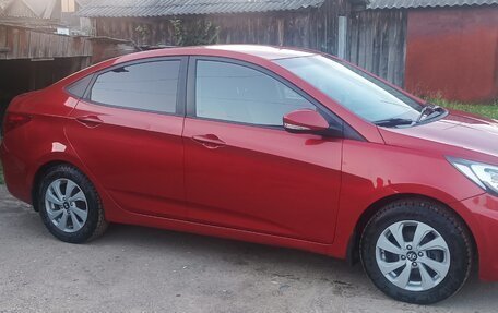 Hyundai Solaris II рестайлинг, 2011 год, 700 000 рублей, 4 фотография