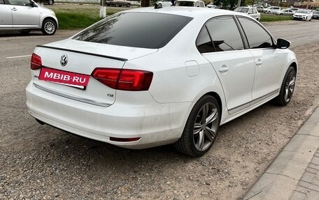 Volkswagen Jetta VI, 2017 год, 1 450 000 рублей, 2 фотография