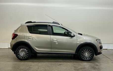 Renault Sandero II рестайлинг, 2016 год, 827 000 рублей, 3 фотография