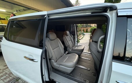 KIA Carnival III, 2019 год, 2 700 000 рублей, 18 фотография
