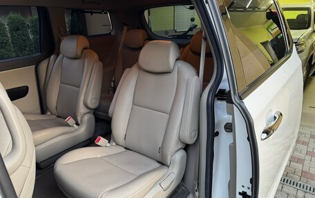 KIA Carnival III, 2019 год, 2 700 000 рублей, 12 фотография