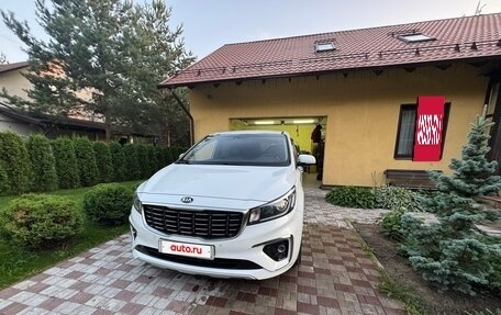 KIA Carnival III, 2019 год, 2 700 000 рублей, 9 фотография