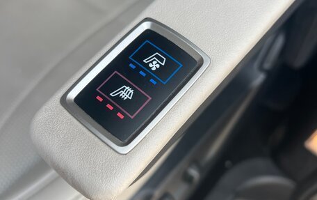 Hyundai Grand Starex Grand Starex I рестайлинг 2, 2019 год, 4 300 000 рублей, 11 фотография