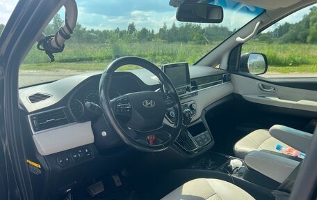 Hyundai Grand Starex Grand Starex I рестайлинг 2, 2019 год, 4 300 000 рублей, 6 фотография