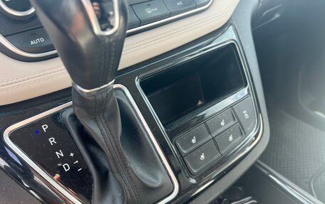 Hyundai Grand Starex Grand Starex I рестайлинг 2, 2019 год, 4 300 000 рублей, 8 фотография