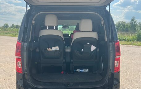 Hyundai Grand Starex Grand Starex I рестайлинг 2, 2019 год, 4 300 000 рублей, 5 фотография