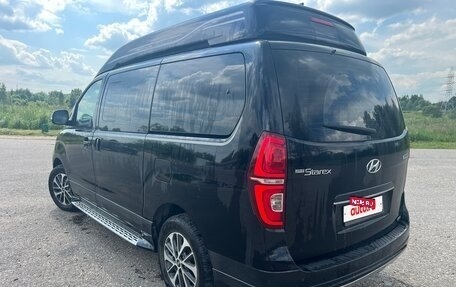 Hyundai Grand Starex Grand Starex I рестайлинг 2, 2019 год, 4 300 000 рублей, 4 фотография