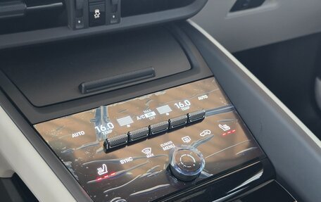 Porsche Macan, 2025 год, 13 790 000 рублей, 19 фотография