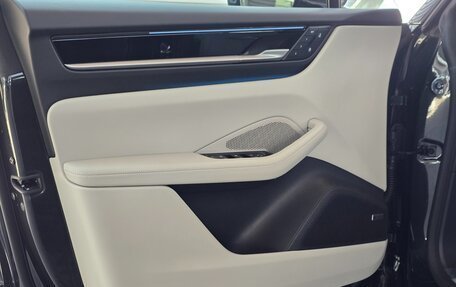 Porsche Macan, 2025 год, 13 790 000 рублей, 9 фотография