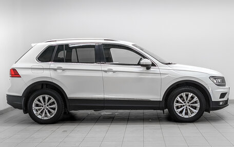 Volkswagen Tiguan II, 2018 год, 2 323 000 рублей, 4 фотография
