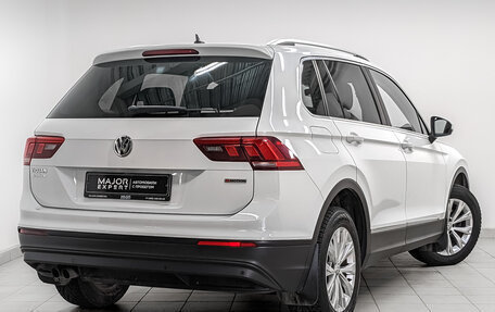 Volkswagen Tiguan II, 2018 год, 2 323 000 рублей, 5 фотография