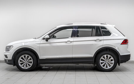 Volkswagen Tiguan II, 2018 год, 2 323 000 рублей, 8 фотография