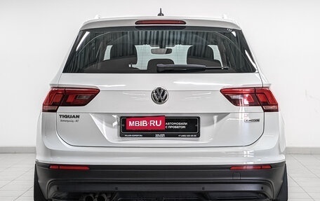 Volkswagen Tiguan II, 2018 год, 2 323 000 рублей, 6 фотография