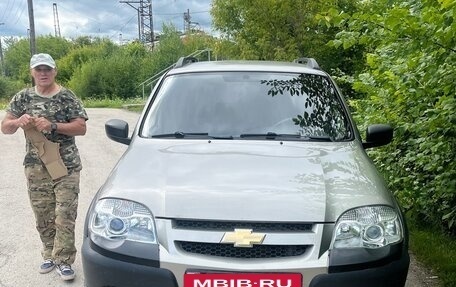 Chevrolet Niva I рестайлинг, 2013 год, 500 000 рублей, 11 фотография
